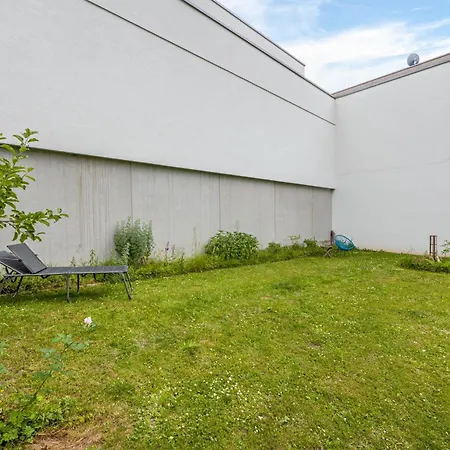 Large 60 M² With Garden *